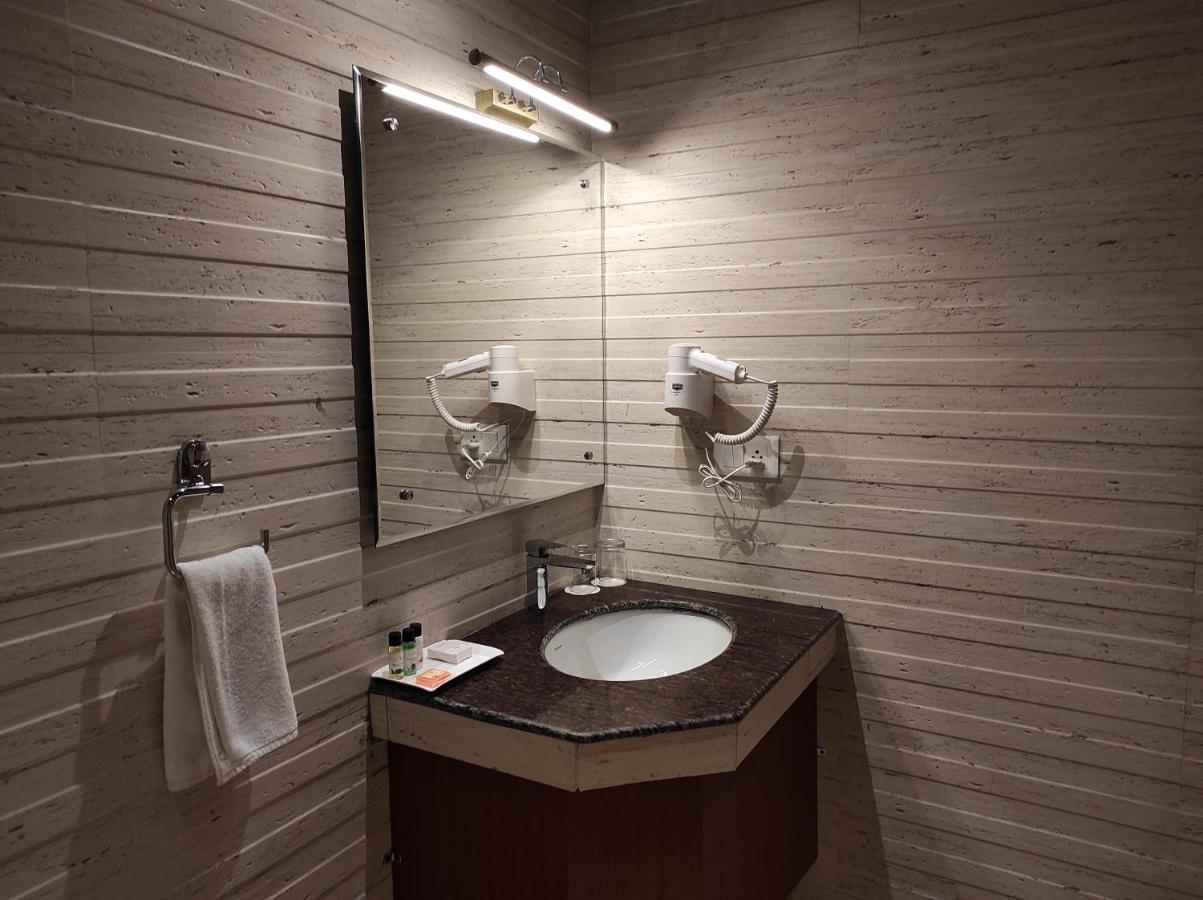 Aaroham The Watergate Hotel Бхімтал Екстер'єр фото